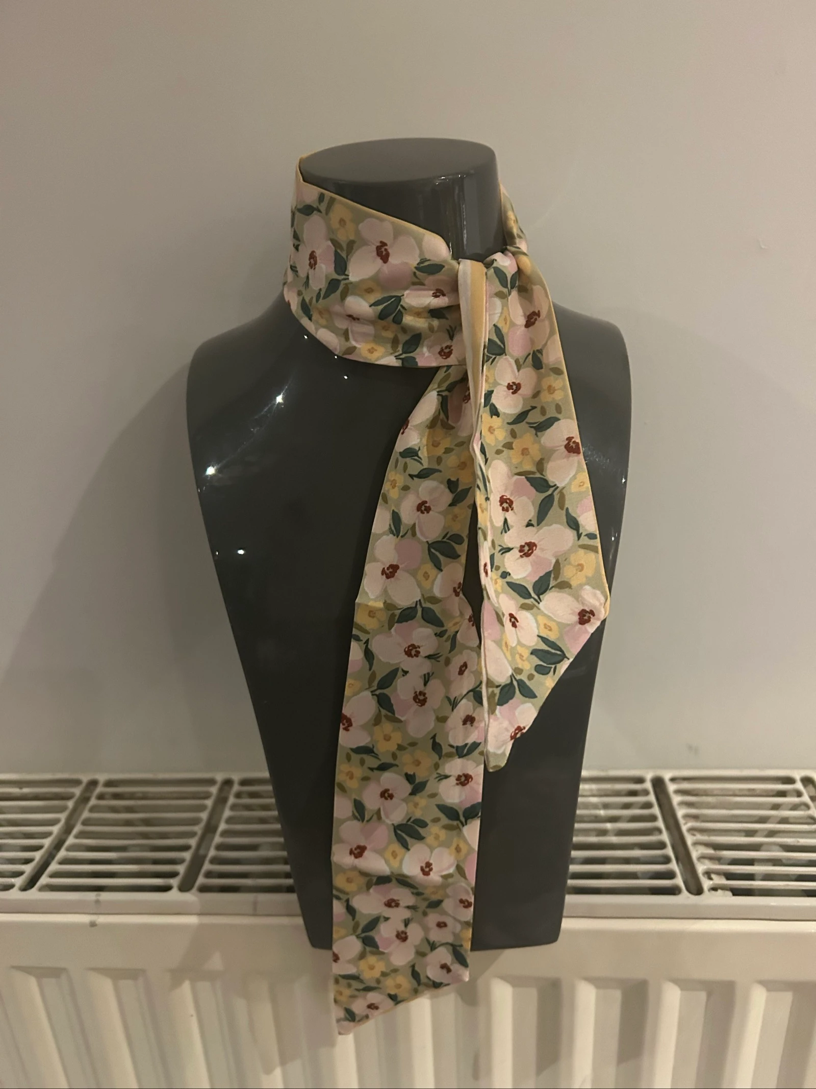 Foulard fleuri 